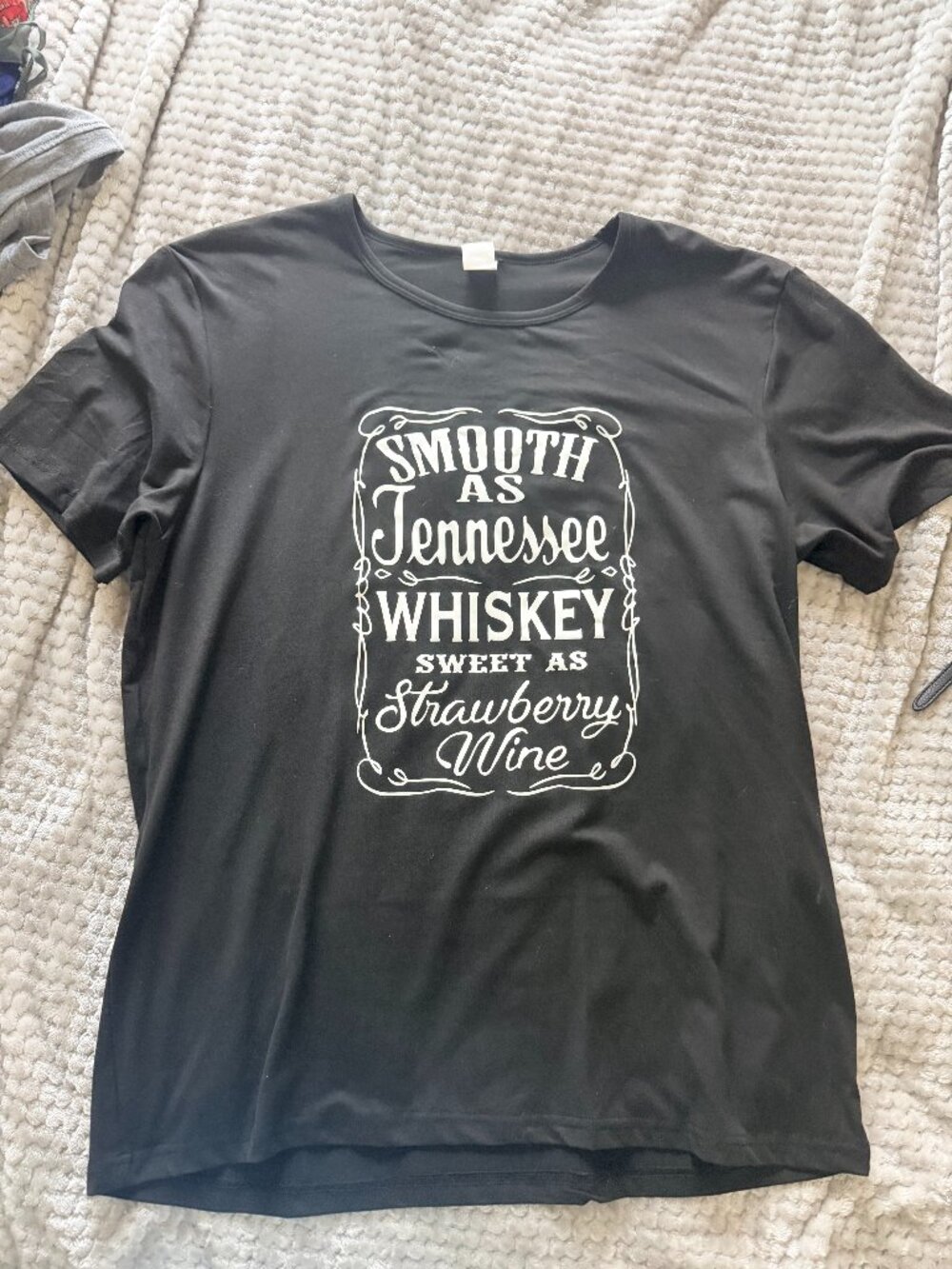 Women’s “Smooth as Tennessee Whiskey” Graphic Tee Size 1XL Black Country Shirt